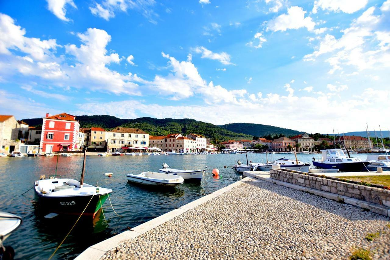Apartments Sea & Sky Stari Grad  Εξωτερικό φωτογραφία