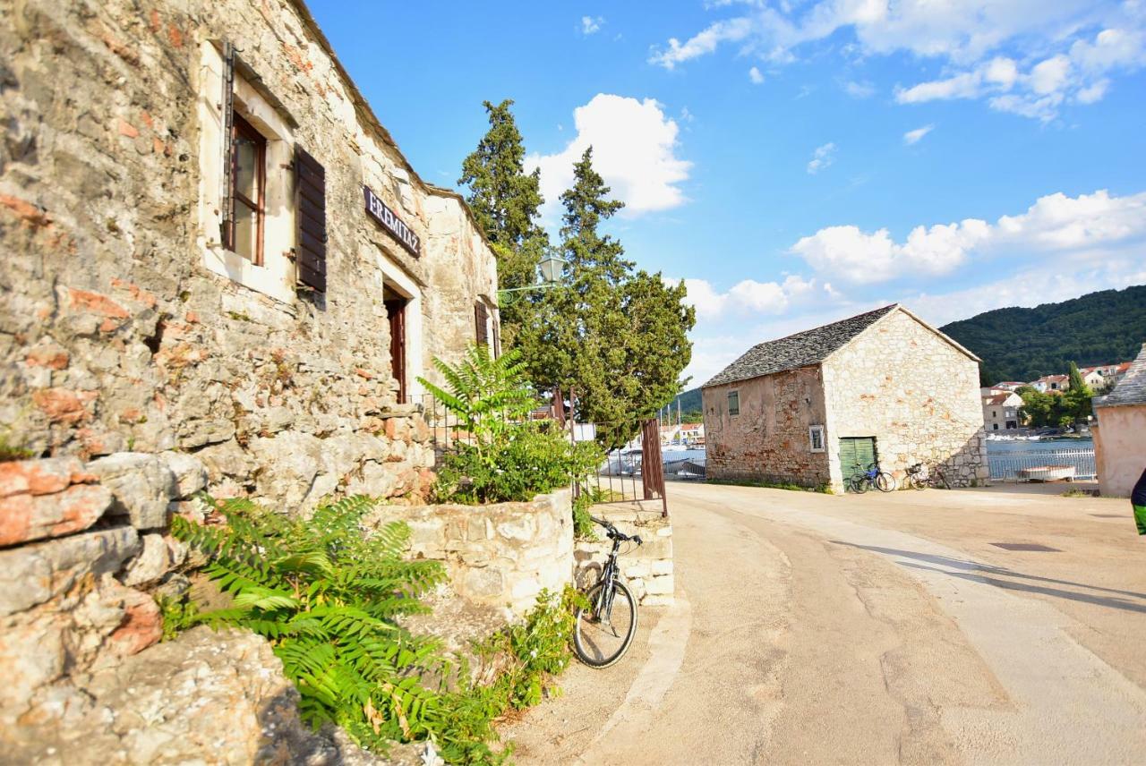 Apartments Sea & Sky Stari Grad  Εξωτερικό φωτογραφία